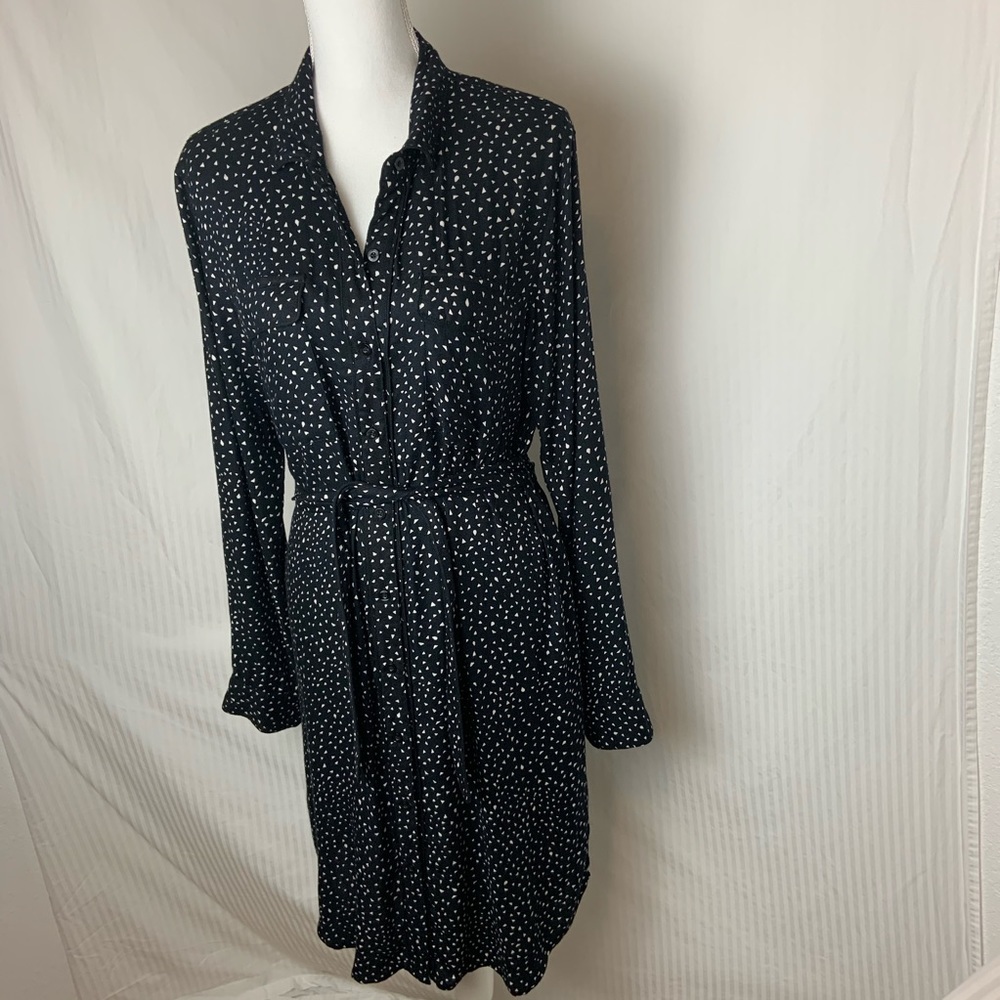 Black and white Volcom dress